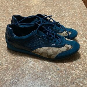 Coach Brand. Kodie sneaker sneaker Blue with Tan logo print. Women’s size 8